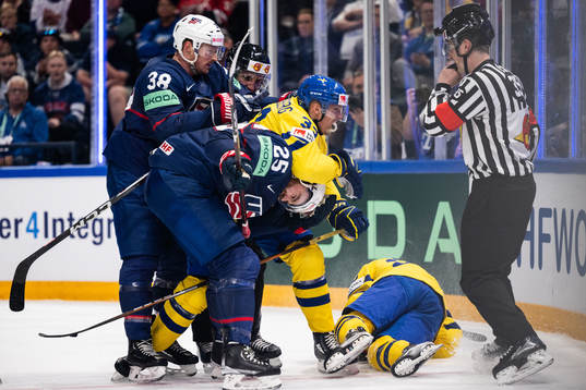 Patrick Brown and Nick Perbix of USA against Jakob