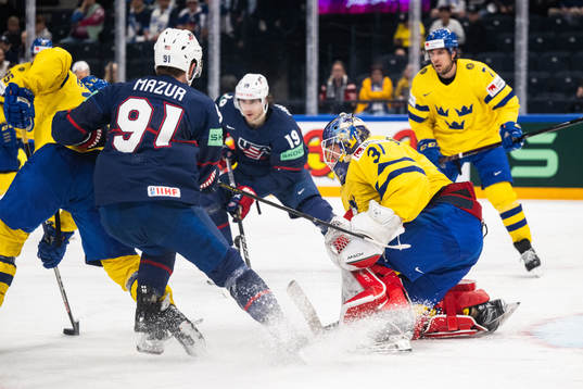 goaltender Lars Johansson of Sweden
