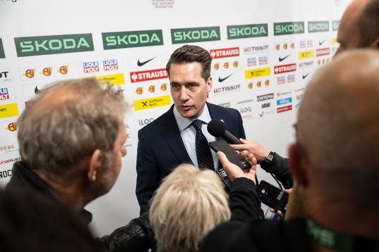 Head coach Sam Hallam of Sweden in mixed zone