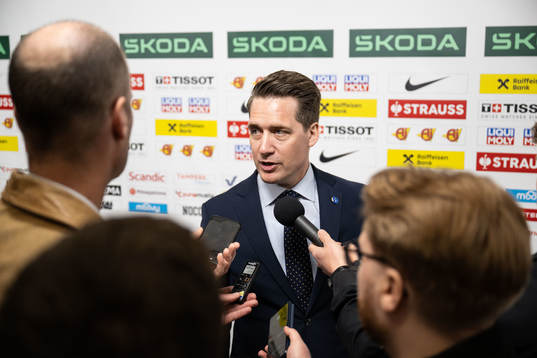 Head coach Sam Hallam of Sweden in mixed zone