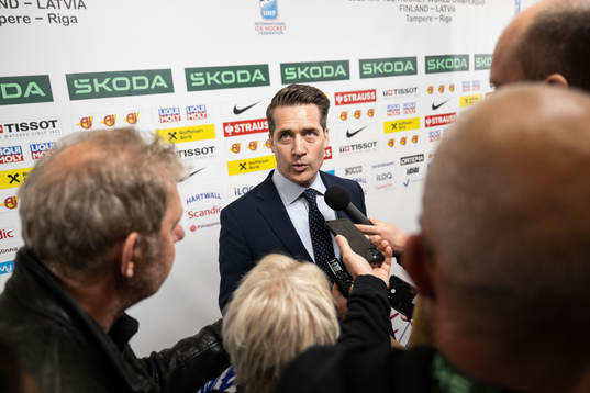 Head coach Sam Hallam of Sweden in mixed zone