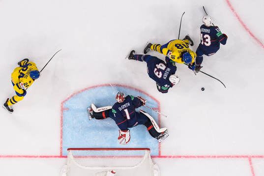 Oscar Lindberg and Dennis Everberg of Sweden challenge