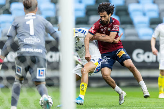 GIF Sundsvalls Ludvig Nåvik och Örgrytes Hady Saleh Karim