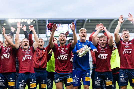 Örgrytes spelare jublar