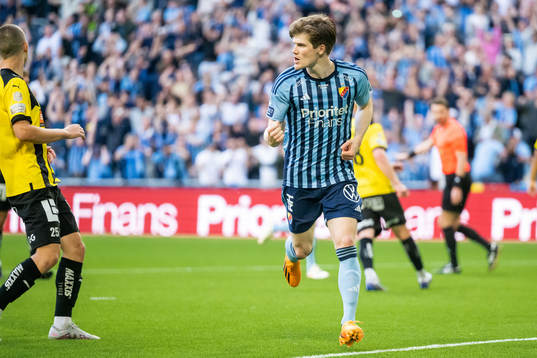 Djurgårdens Oliver Berg jublar