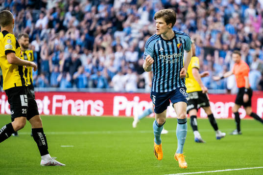 Djurgårdens Oliver Berg jublar