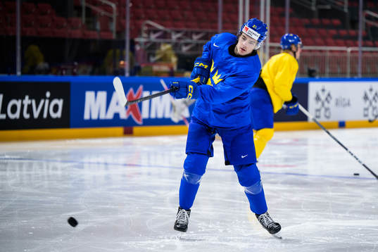 Leo Carlsson of Sweden at a practice session