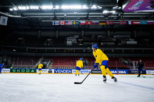 Henrik Tömmernes of Sweden at a practice session