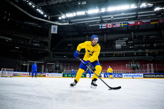 Henrik Tömmernes of Sweden at a practice session