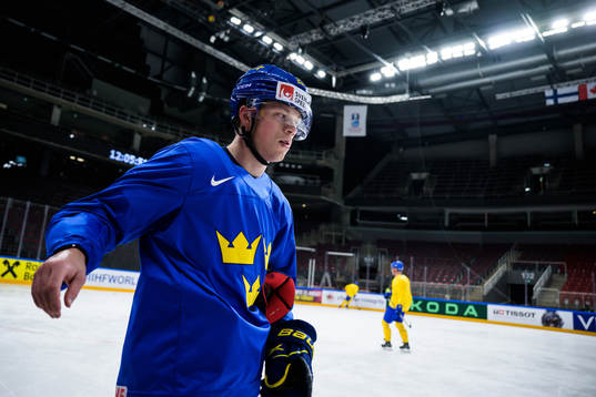 Lucas Raymond of Sweden at a practice session
