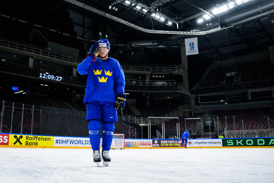 Lucas Raymond of Sweden at a practice session