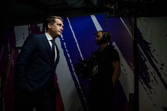 Head coach Sam Hallamof Sweden