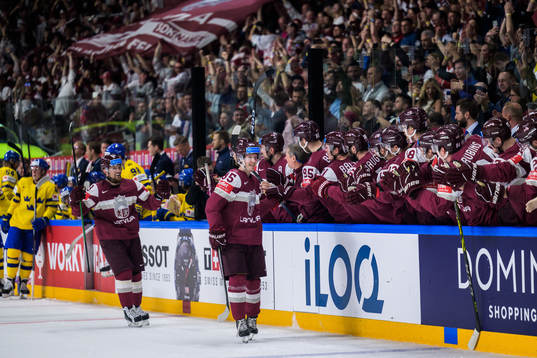 Dans Locmelis of Latvia celebrates