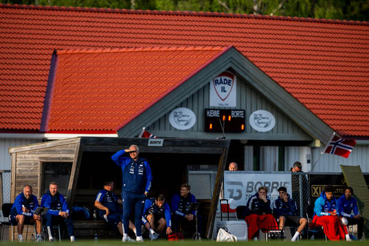 Head coach Dag-Eilev Fagermo of Vålerenga