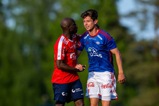 Chinonso Chidiebere Agu and Torgeir Børven of Vålerenga