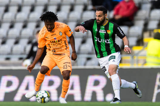 GAIS Mervan Celik och AFC Eskilstunas Abdul-Halik Hudu