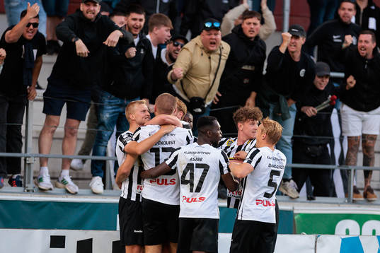 Landskronas spelare jublar