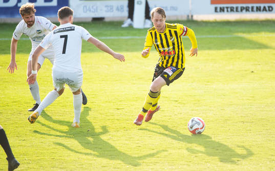 IFK Hässleholms  Robin Strömberg i matchen i division 2