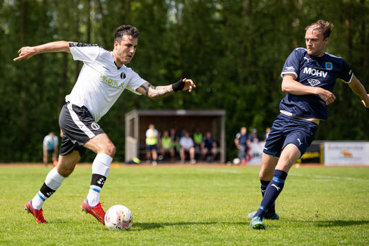 Vellinge Jeton Krasniqi och Staffanstorps Pontus Gressmann
