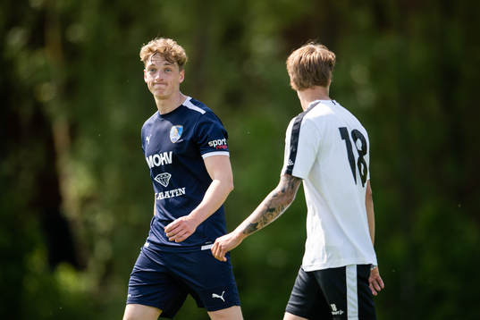 Staffanstorps Andreas Friisunder fotbollsmatchen i Division