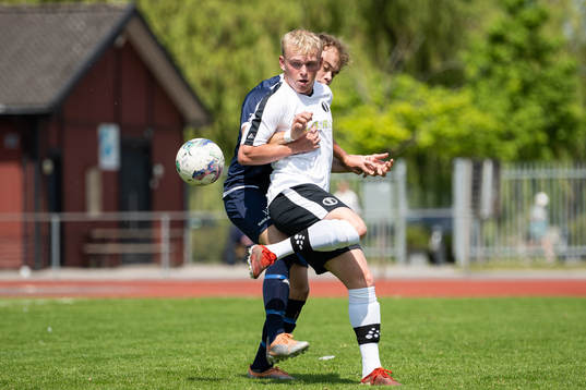 Staffanstorps Isak Greby och Vellinge Oscar Gustafsson