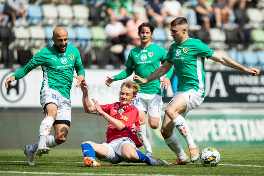 Brages Henry Sletsjøe mot Jönköpings Södras  Pashang