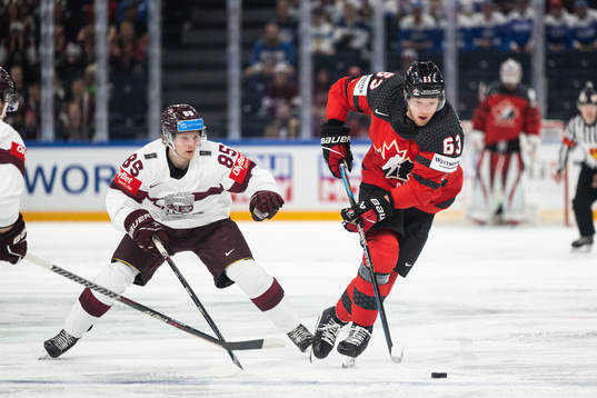 Dans Locmelis of Latvia and Jake Neighbours of Canada