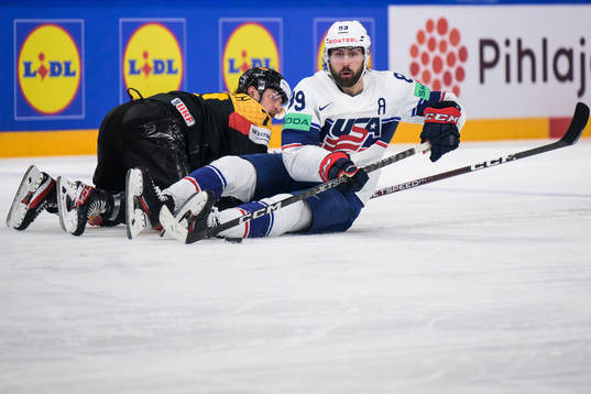 Daniel Fischbuch of Germany and Alex Tuch of USA