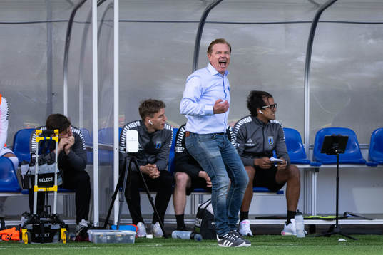 Sirius tränare Christer Mattiasson jublar