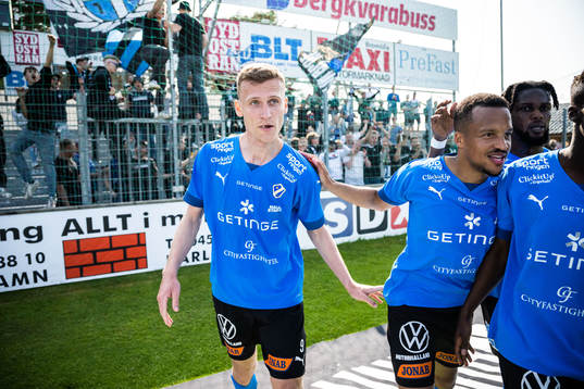 Halmstads Viktor Granath jublar