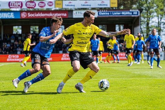 Mjällbys Noah Persson och Halmstads Kazper Karlsson