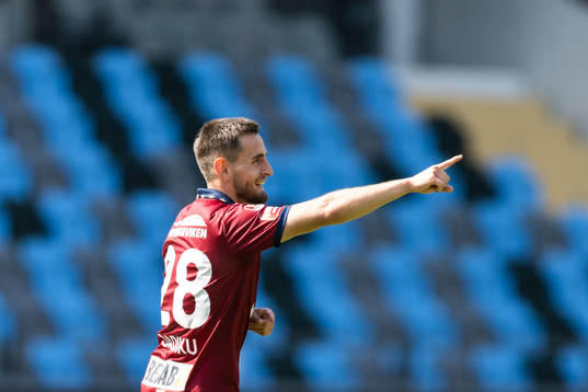 Örgrytes Erion Sadiku jublar