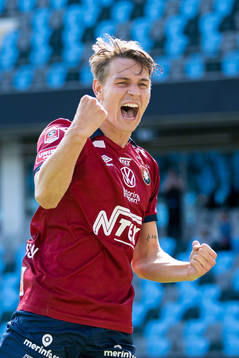 Örgrytes Noah Christoffersson jublar