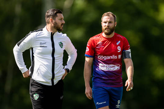 Högaborgs tränare Kristoffer Schönbeck och Höganäs