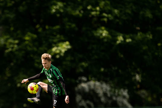Bläddra bland fler bilder av Fotboll, Div 3 Sydvästra Götaland, Högaborg - Höganäs
