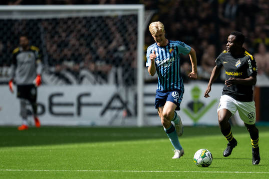 Djurgårdens Lucas Bergvall och AIKs Erick Otieno