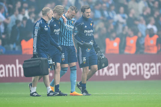 Djurgårdens Piotr Johansson har ont