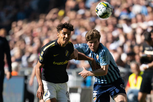 AIKs Robin Tihi och Djurgårdens Oliver Berg
