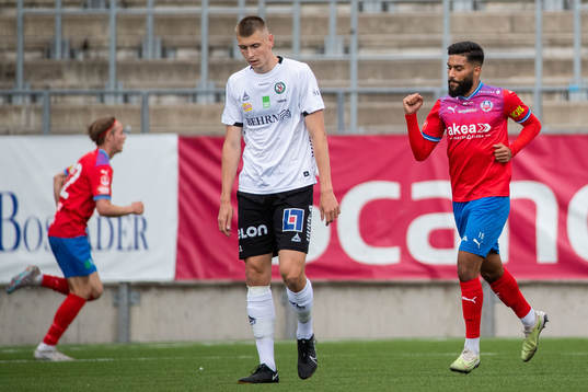 Örebros Adi Fisic deppar samtidigt som Helsingborgs Amin