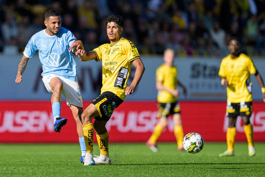 Malmö FFs Sergio Pena och Elfsborgs Ahmed Qasem