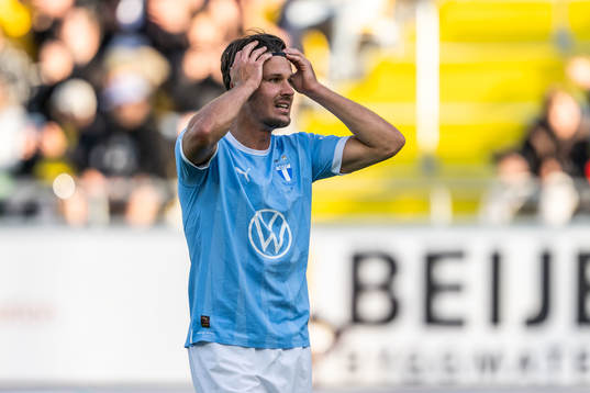 Malmö FFs Stefano Vecchia deppar