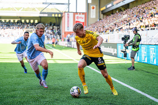 Malmö FFs Sebastian Nanasi och Elfsborgs Jeppe Møldrup
