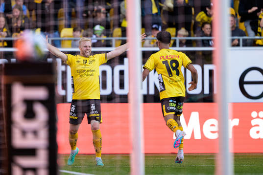 Elfsborgs Sveinn Guðjohnsen jublar