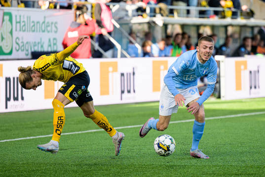 Elfsborgs Niklas Hult och Malmö FFs Patriot Sejdiu