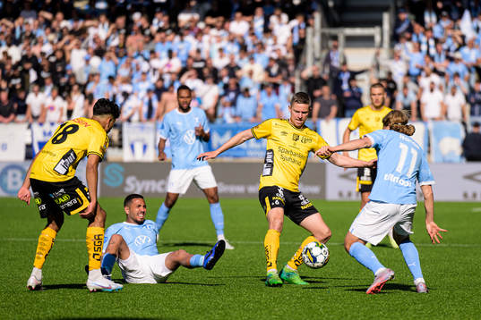 Malmö FFs Sergio Pena och Elfsborgs Andre Ibsen Rømer