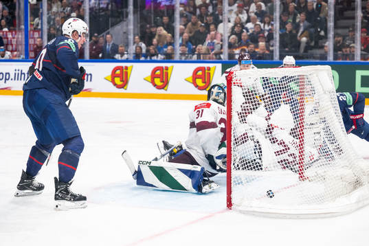 Drew O'Connor of USA sees Matt Coronato of USA score 3-2
