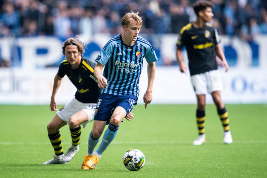 AIKs Axel Björnström och Djurgårdens Oskar Fallenius