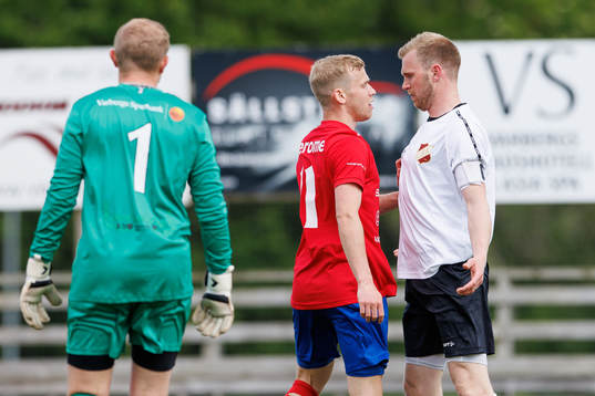 Derome-Åsklosters Lucas Henriksson och Galtabäcks Per