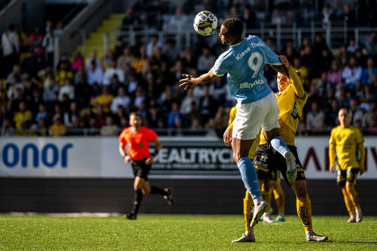 Malmö FFs Isaac Kiese Thelin och Elfsborgs Niklas Hult