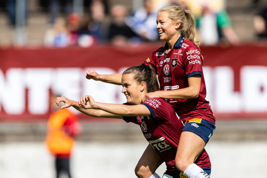 Örgrytes Frida Bremer jublar